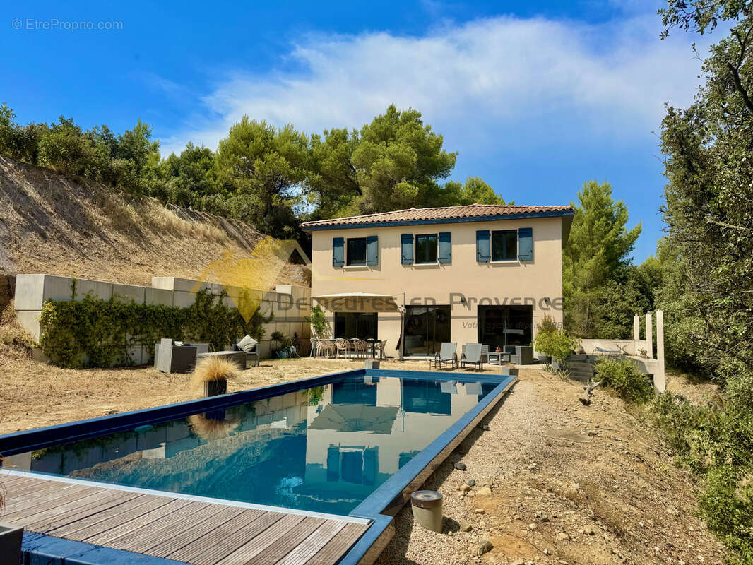 Vue imprenable sur les Dentelles de Montmirail, piscine, prestations modernes et excellente performance énergé - photo 29