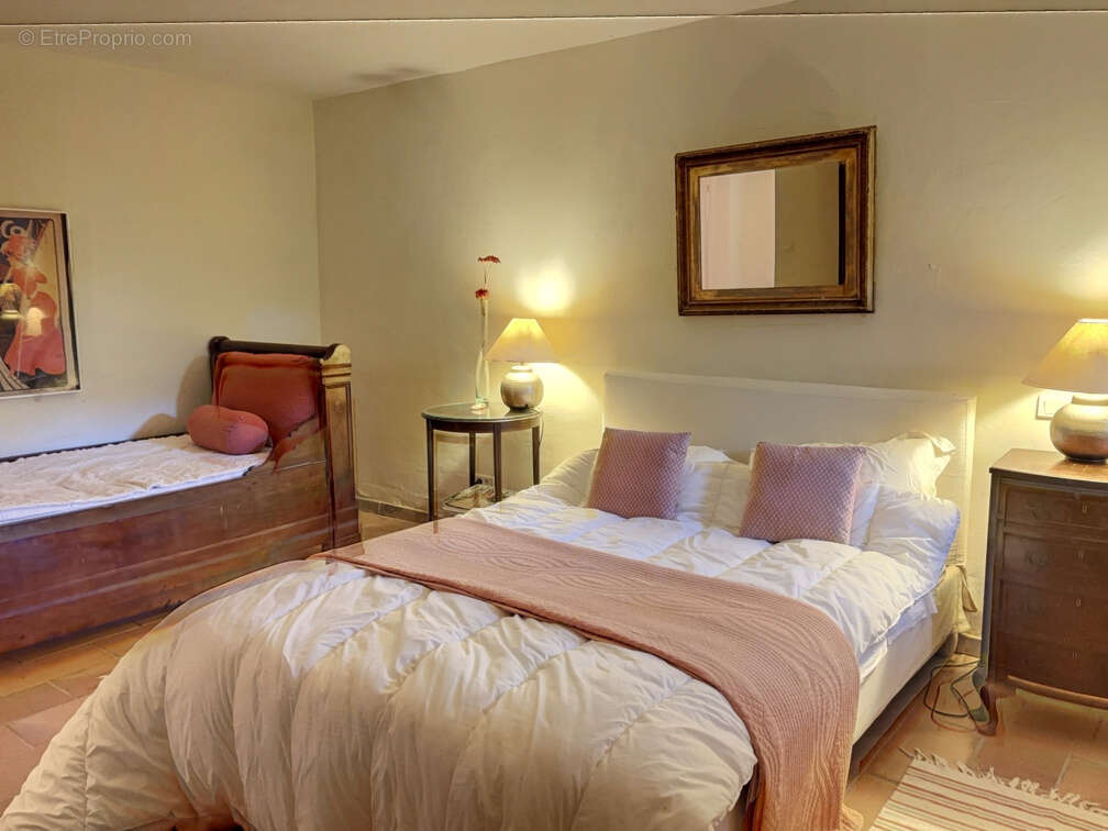 Maison à LA GARDE-FREINET