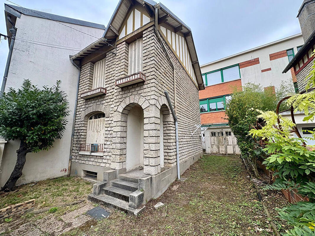 Maison à MANTES-LA-JOLIE