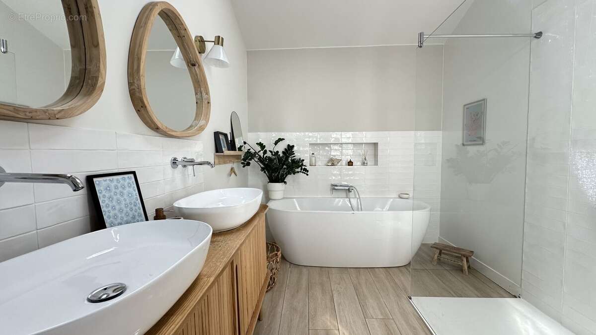 Maison à SAINT-MARTIN-DE-SEIGNANX