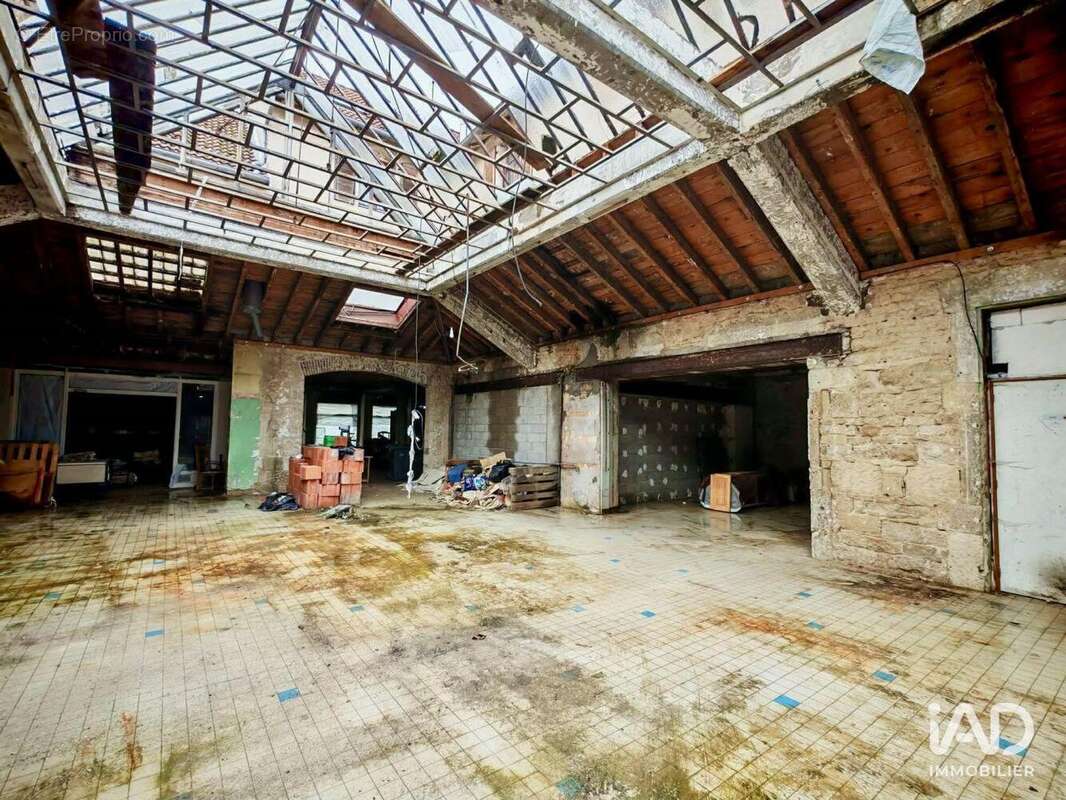 Photo 4 - Commerce à NEUFCHATEAU