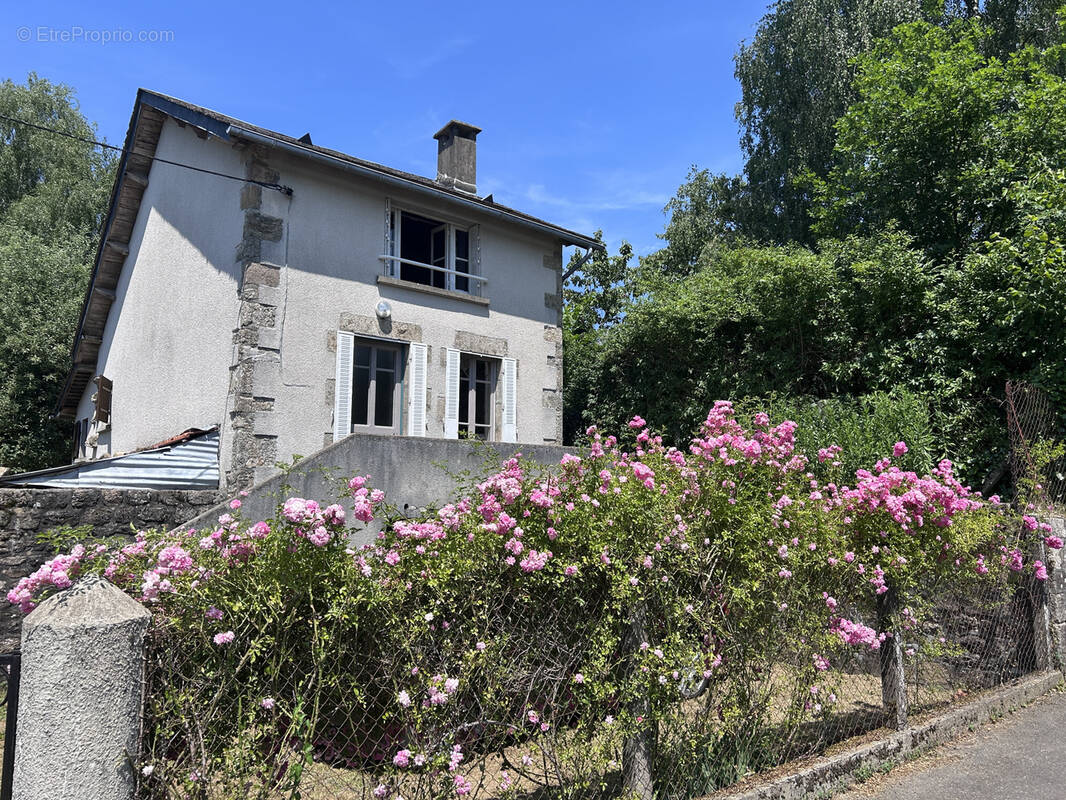 Maison à SERVIERES-LE-CHATEAU