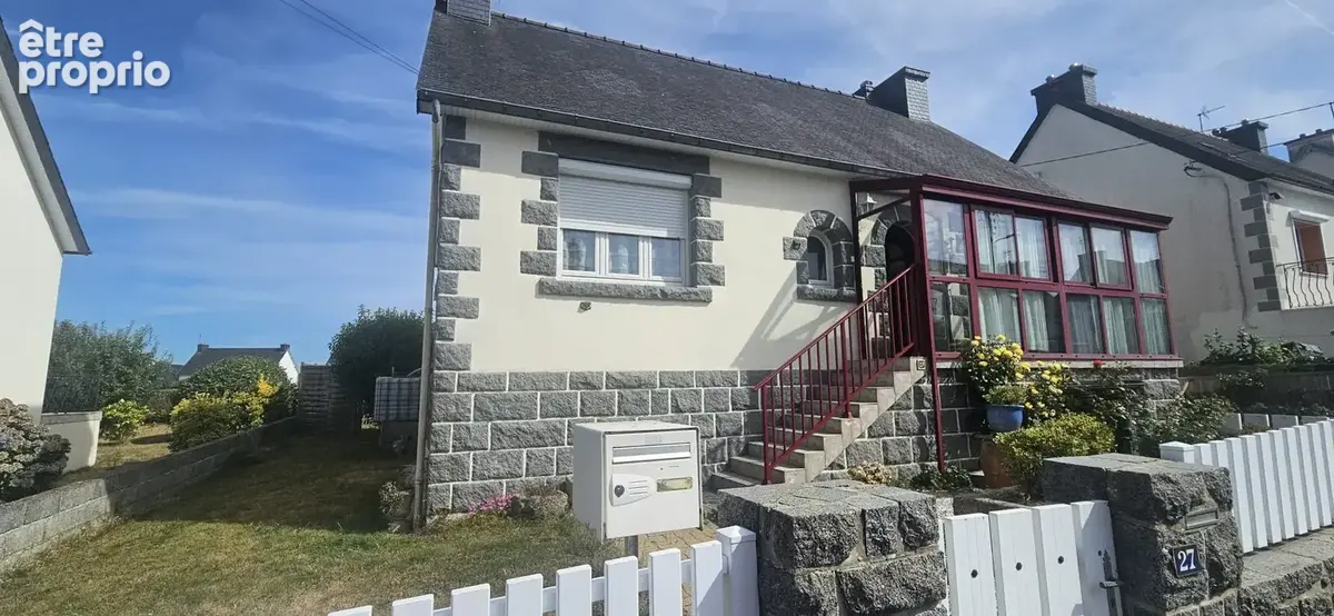Maison 6 pièces 107 m² · à Callac · 107 m² · 125 000 €