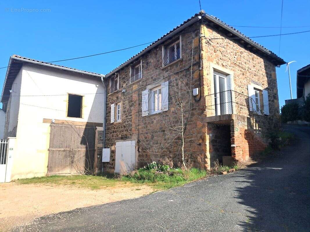 Maison à LE PERREON