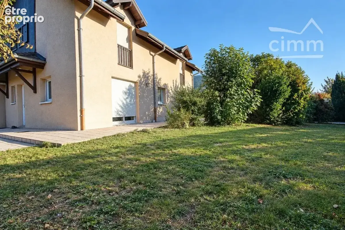 Spacieuse maison familiale de 177 m² avec piscine et dépendances - photo 5