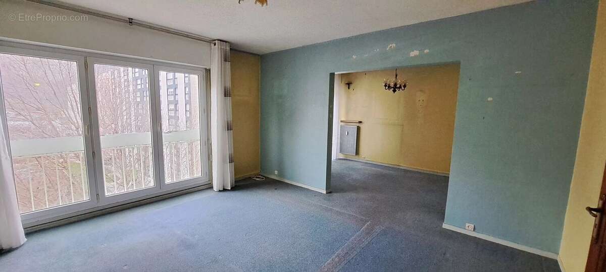 Appartement à LE PONT-DE-CLAIX
