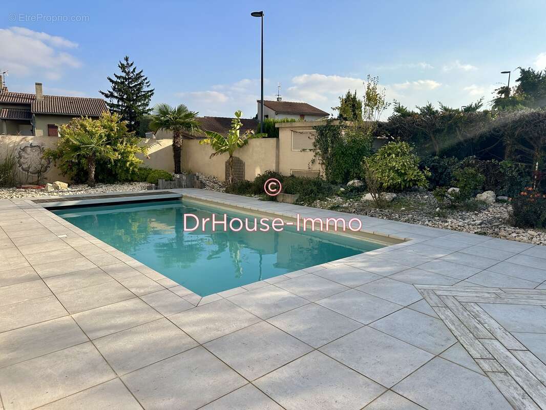 Maison à BOURG-LES-VALENCE