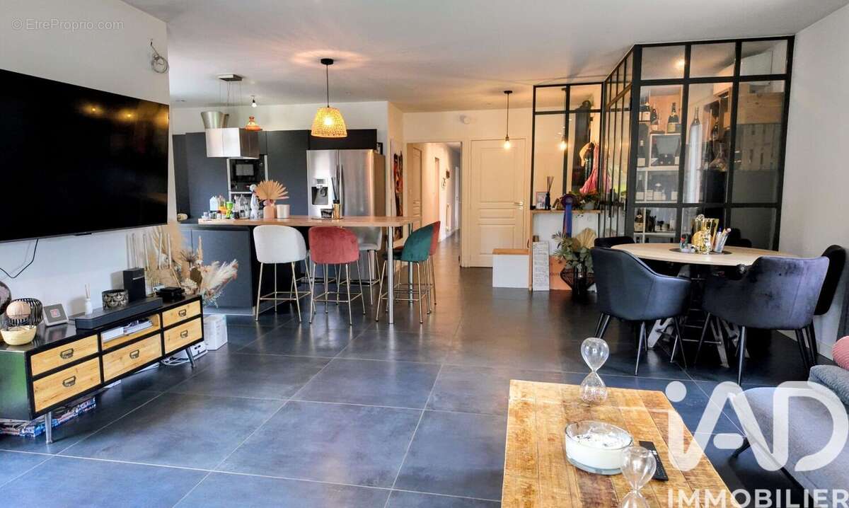 Photo 7 - Maison à ROCHE-LA-MOLIERE