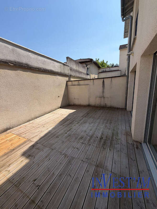 Maison de 2010 - centre ville - photo 2