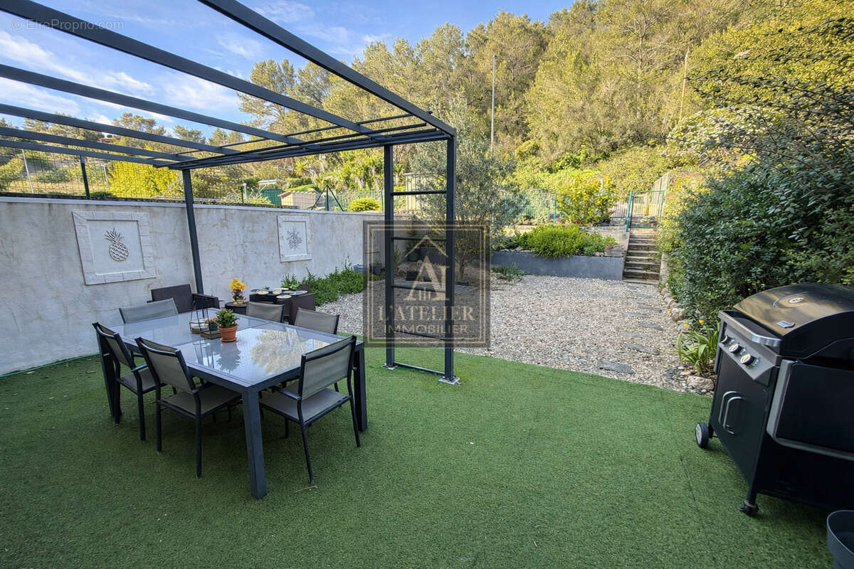 Maison de type 4 d'une superficie de 74 m2 avec garage sur une parcelle de 240 m2 - photo 11