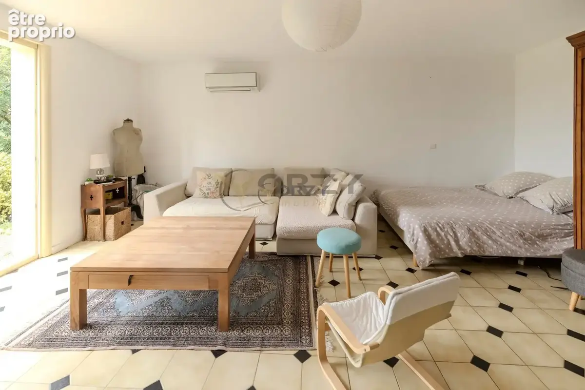 Maison 10 pièces 267 m² à vendre à Eyragues (13630) - photo 4