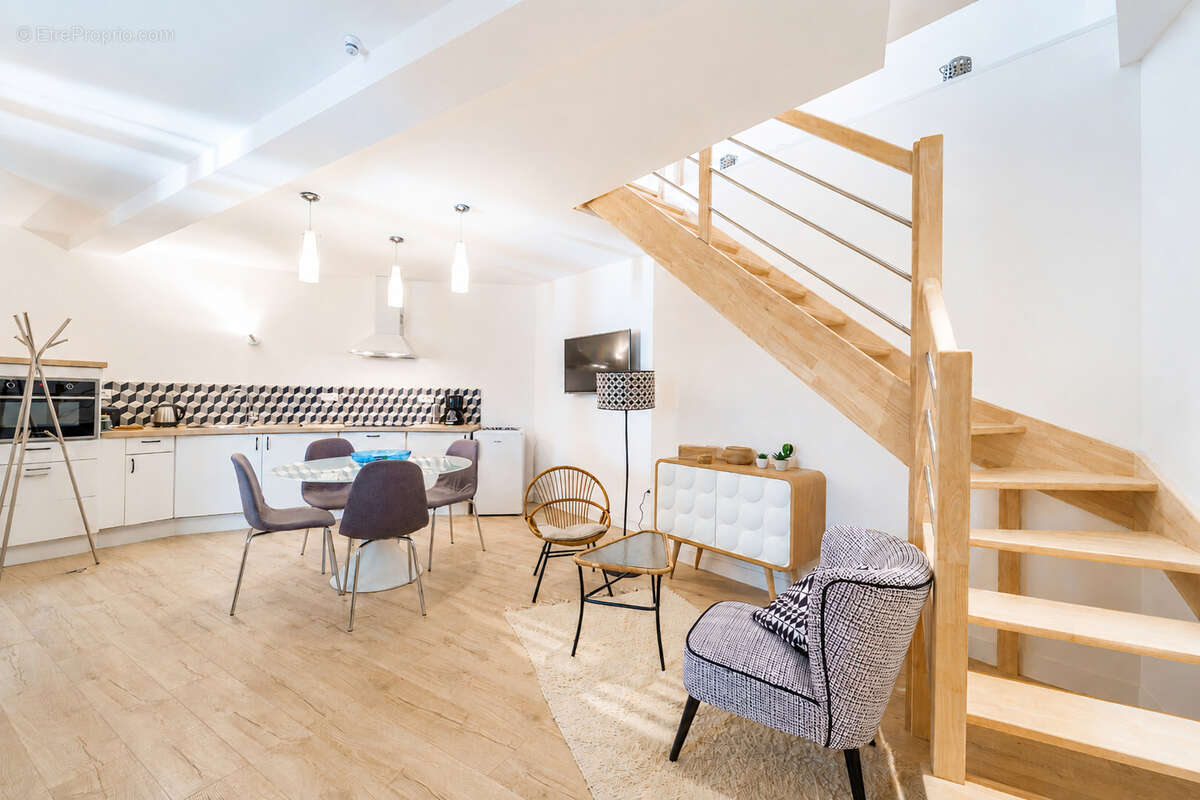 Grande Maison de ville avec 5 suites parentales : pièce de vie de 57 m7 : Cave voutée - photo 6