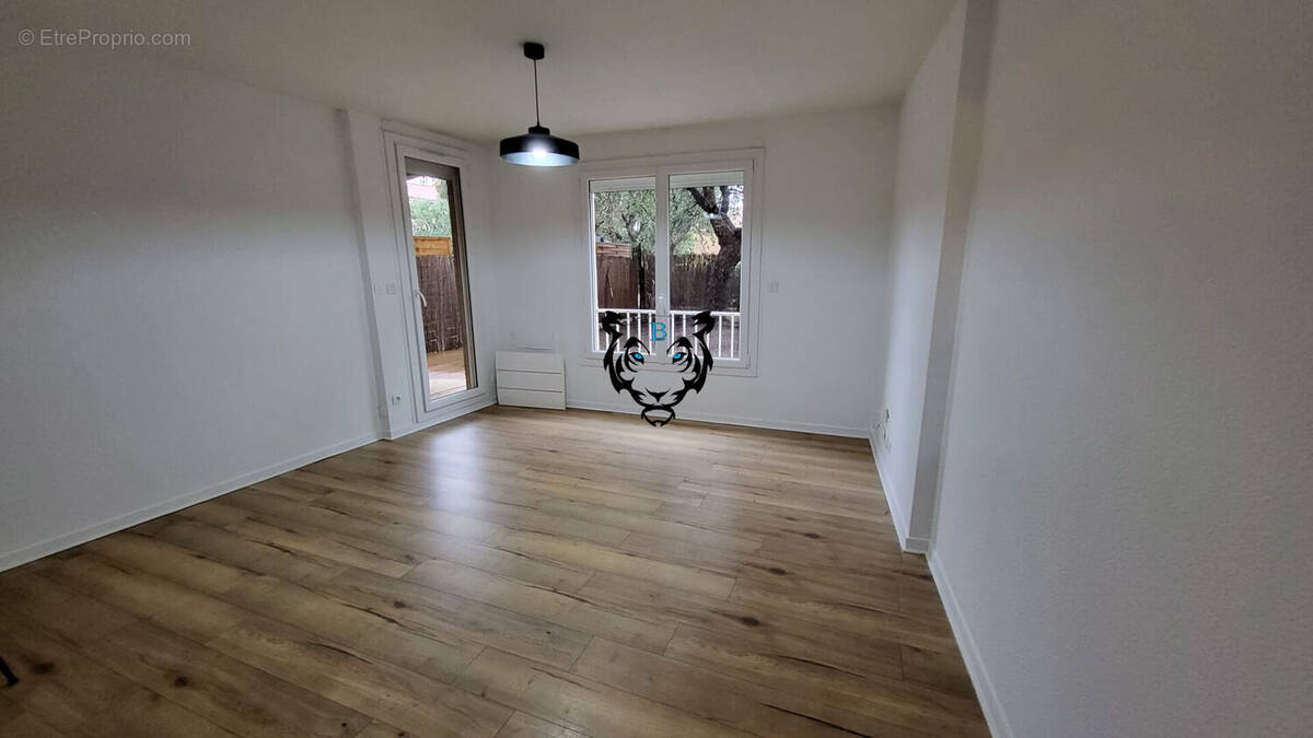 Appartement à LES ISSAMBRES