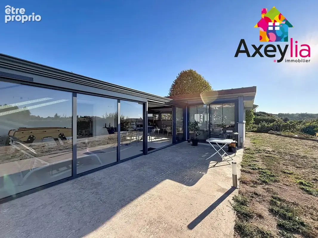 A vendre - belmont-de-la-loire -maison de 2014 de plain-pied avec 3 garages, véranda, - photo 4