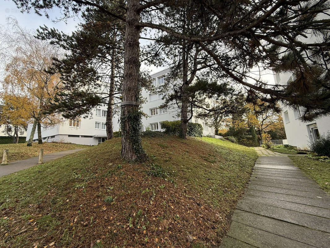 Appartement à SAINT-SEBASTIEN-SUR-LOIRE
