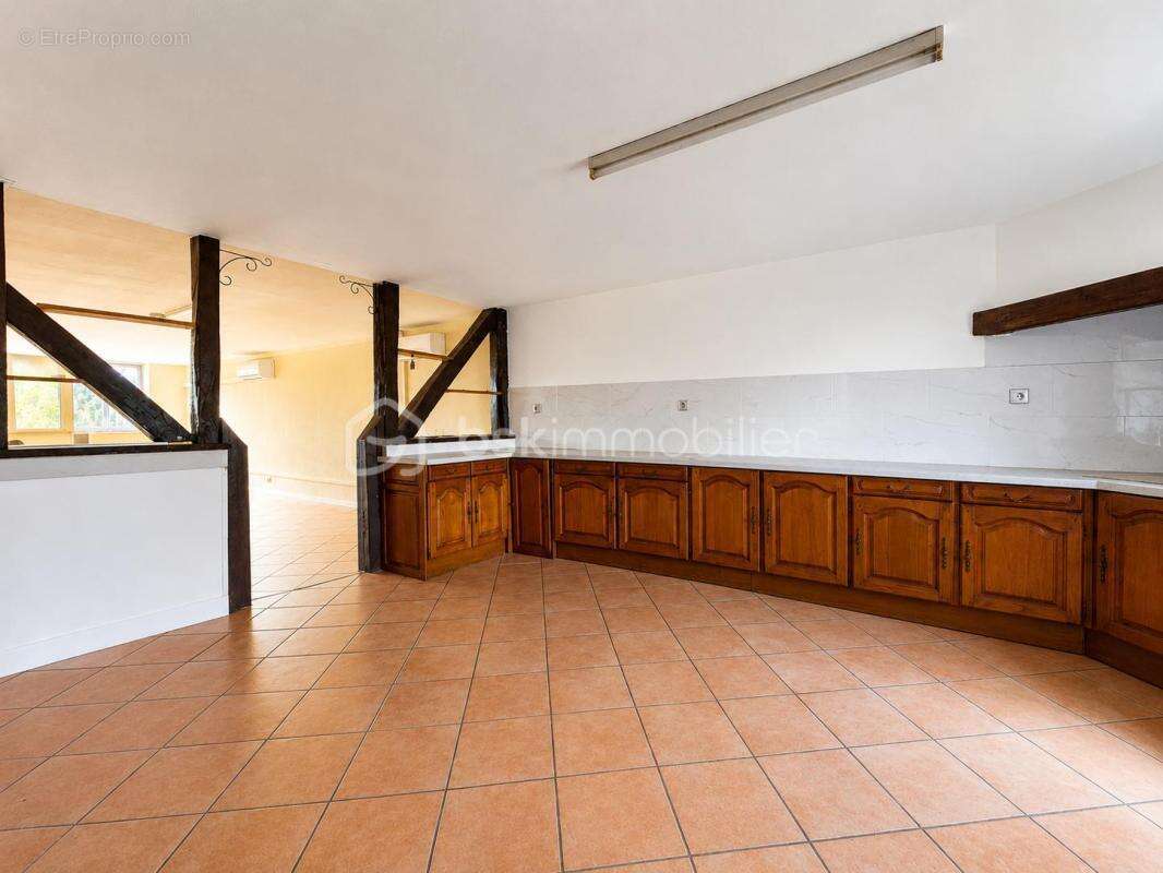 Grande maison familiale à rafraichir - photo 7