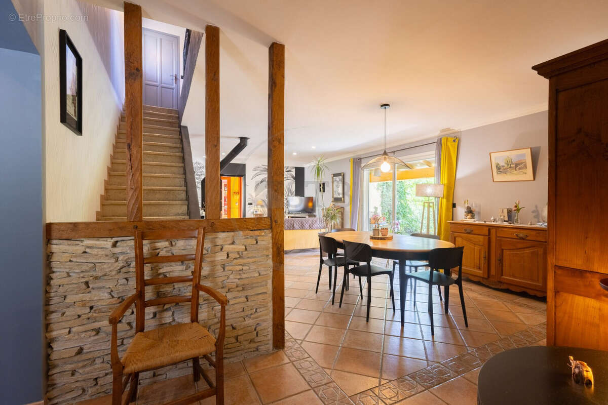 Maison à ROMPON