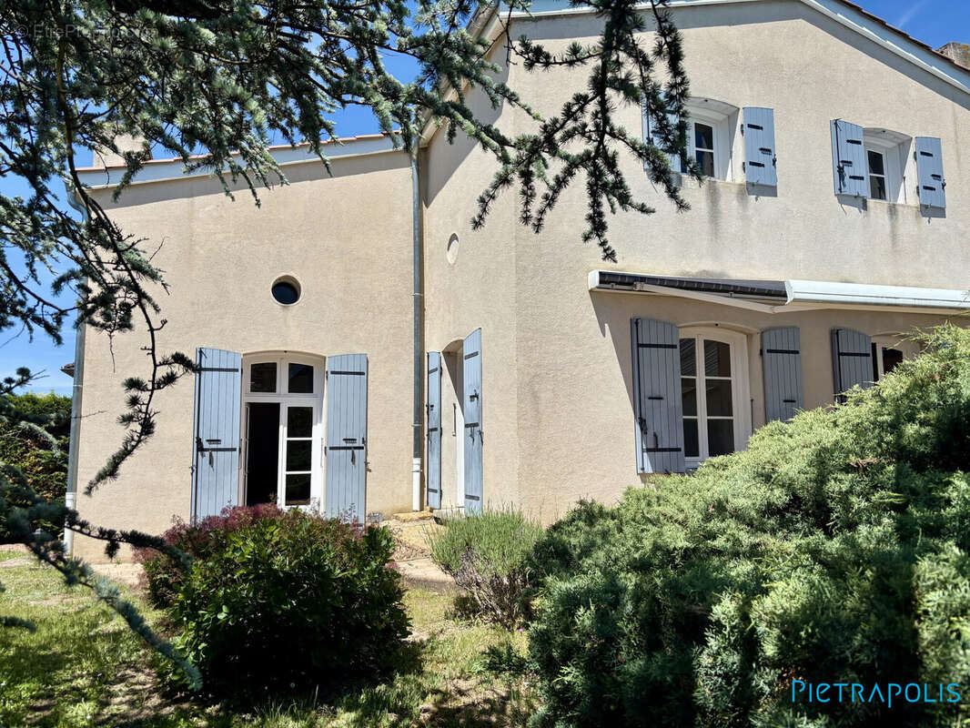 Maison à LE COTEAU