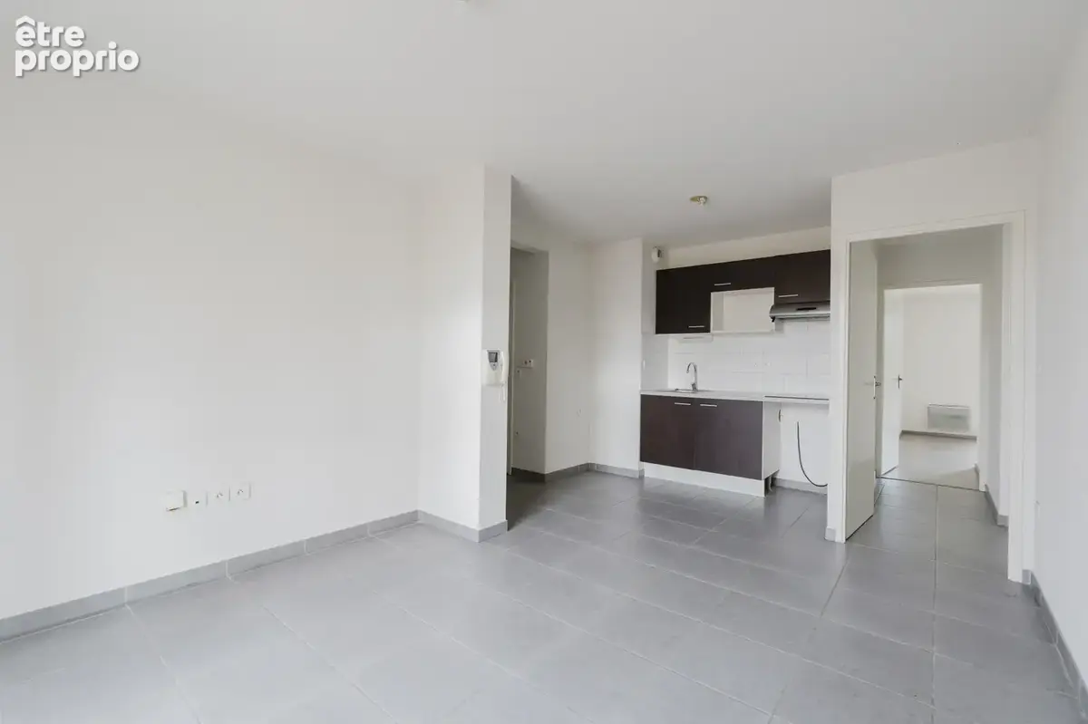 En exclusivité ! Découvrez cet appartement T3 de 54 m2, situé au 1er étage, secteur Lalande. - photo 6
