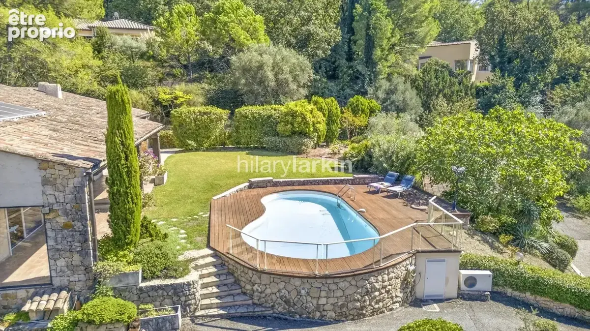 Villa plain-pied avec mazet en pierre et piscine – À pied du village de Mougins - photo 4