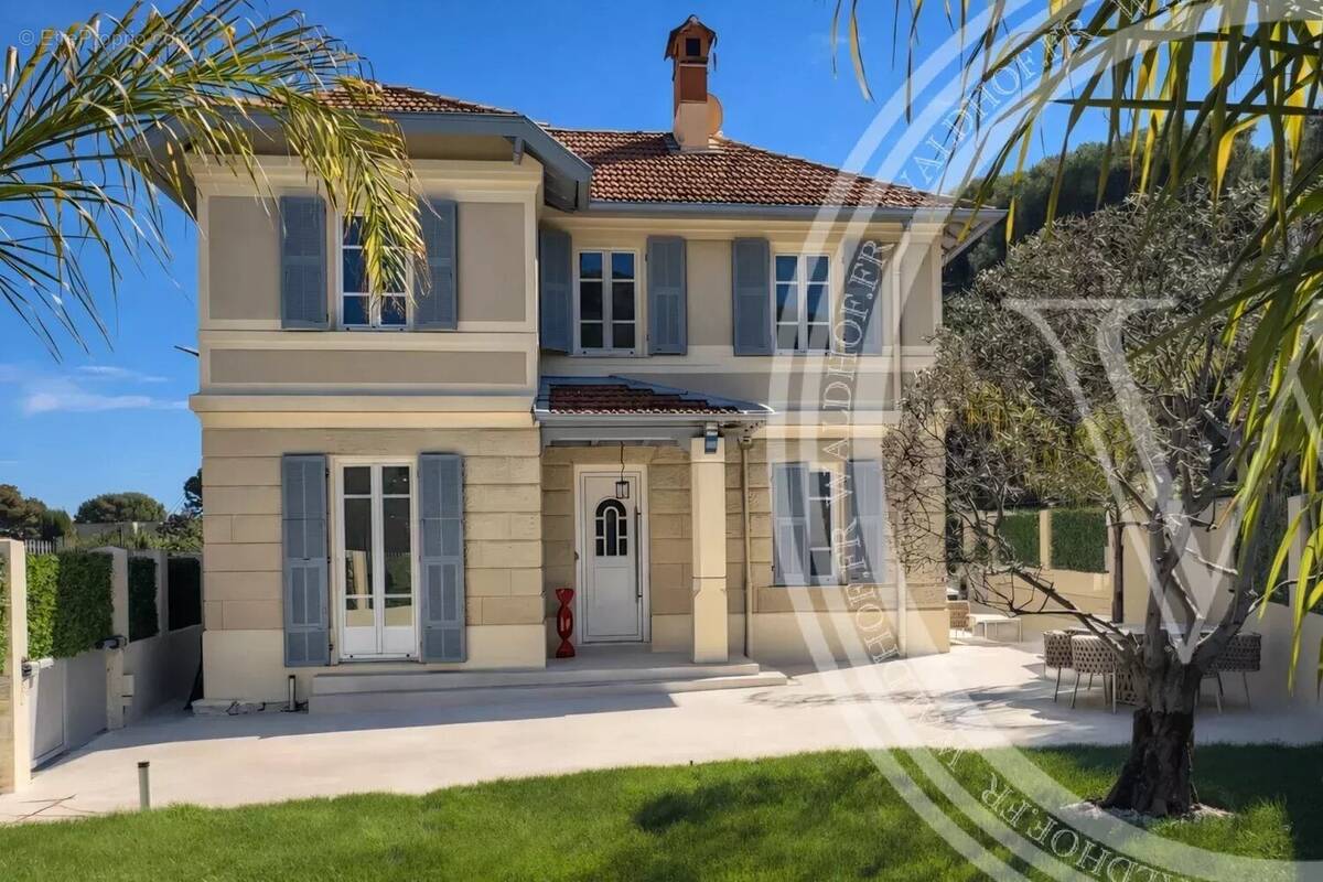 Maison à ROQUEBRUNE-CAP-MARTIN