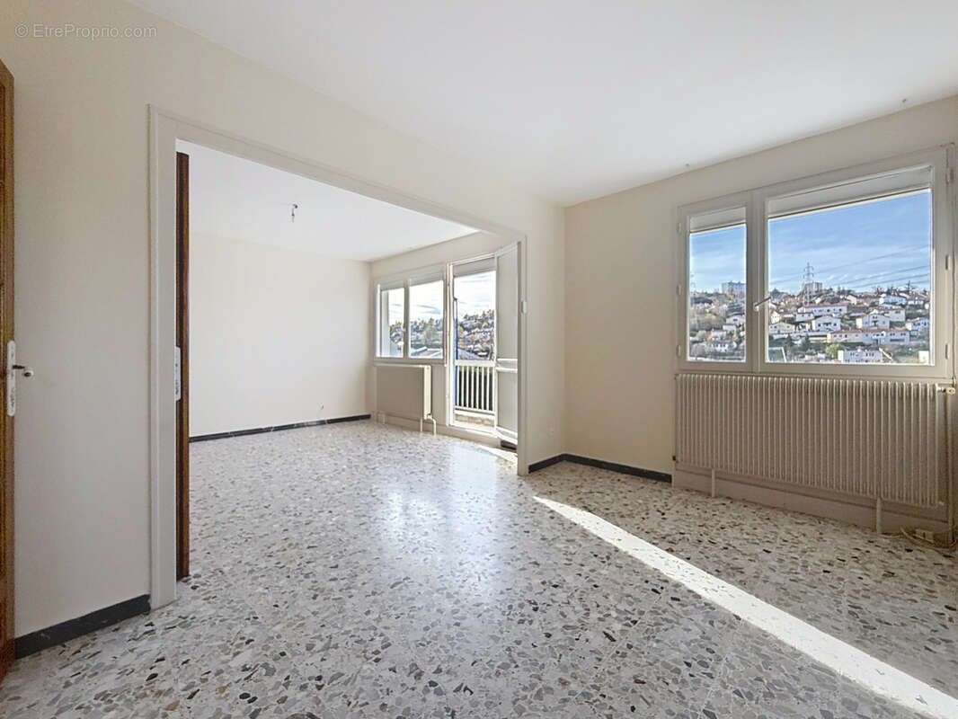 Maison à LA TALAUDIERE