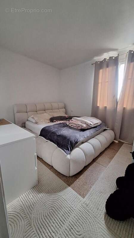 Appartement 64 m² à Marseille-14e  - photo 4