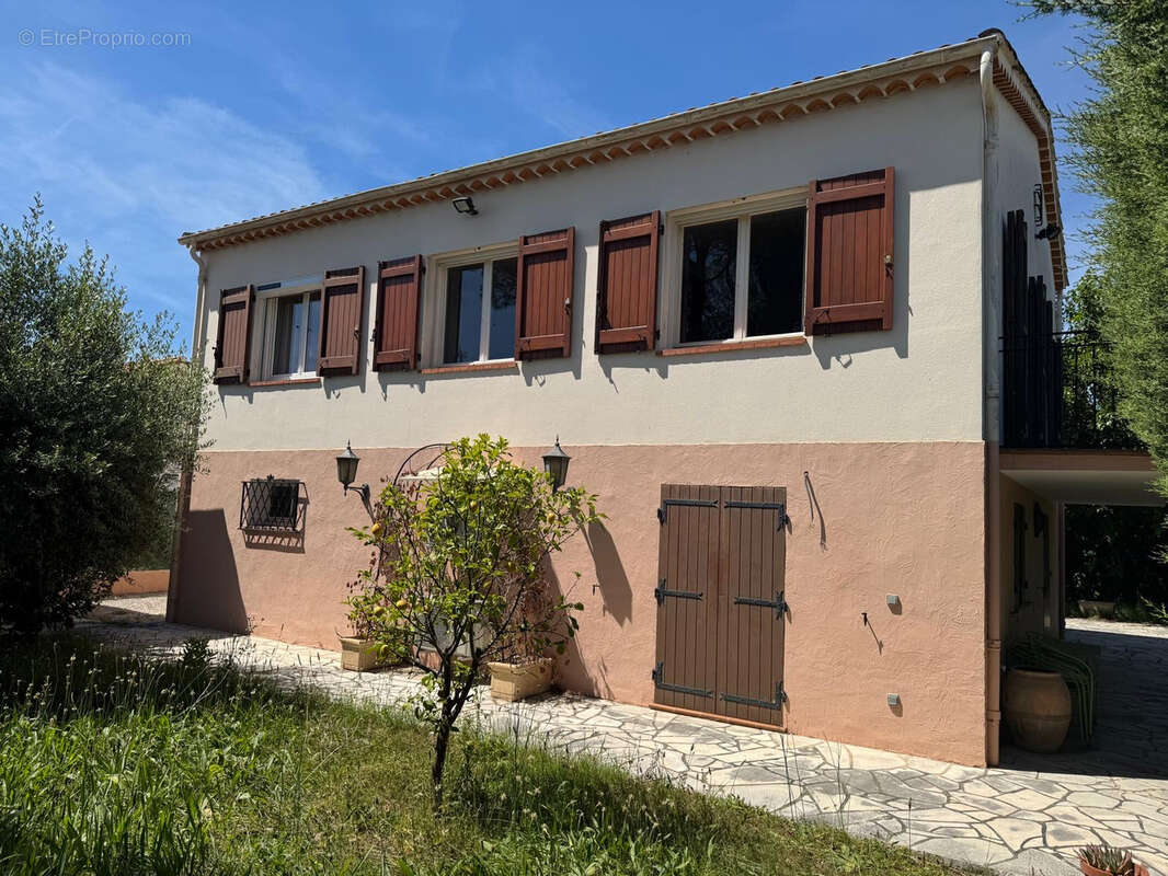 Maison à MANDELIEU-LA-NAPOULE