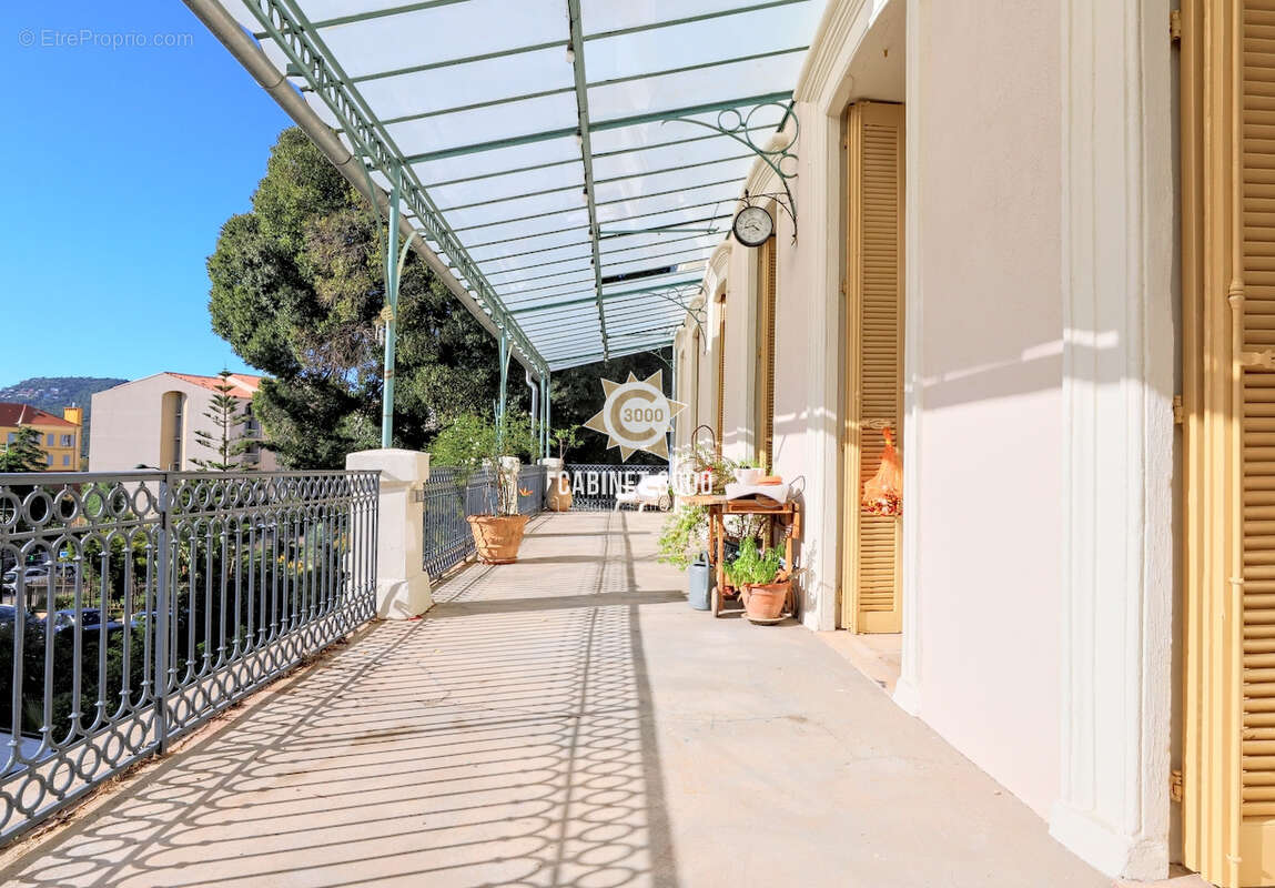 Appartement à HYERES
