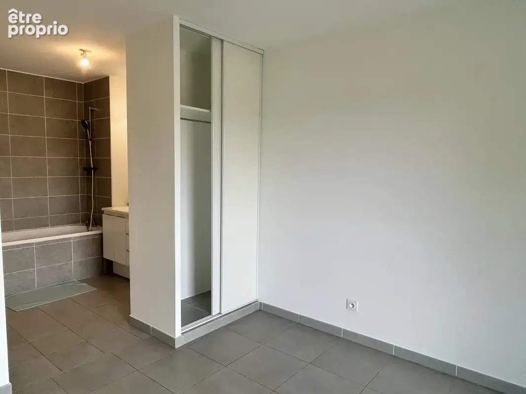 Investisseur/futur propriétaire :3 pièces  terrasse  double garage  piscine - photo 8