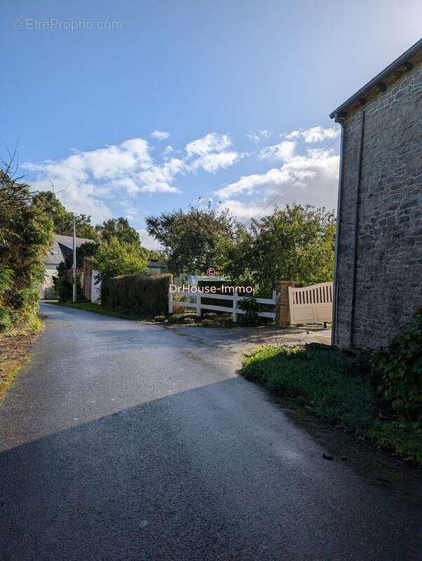 Maison à SAINT-VRAN