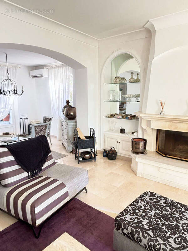 Maison à SAINT-RAPHAEL