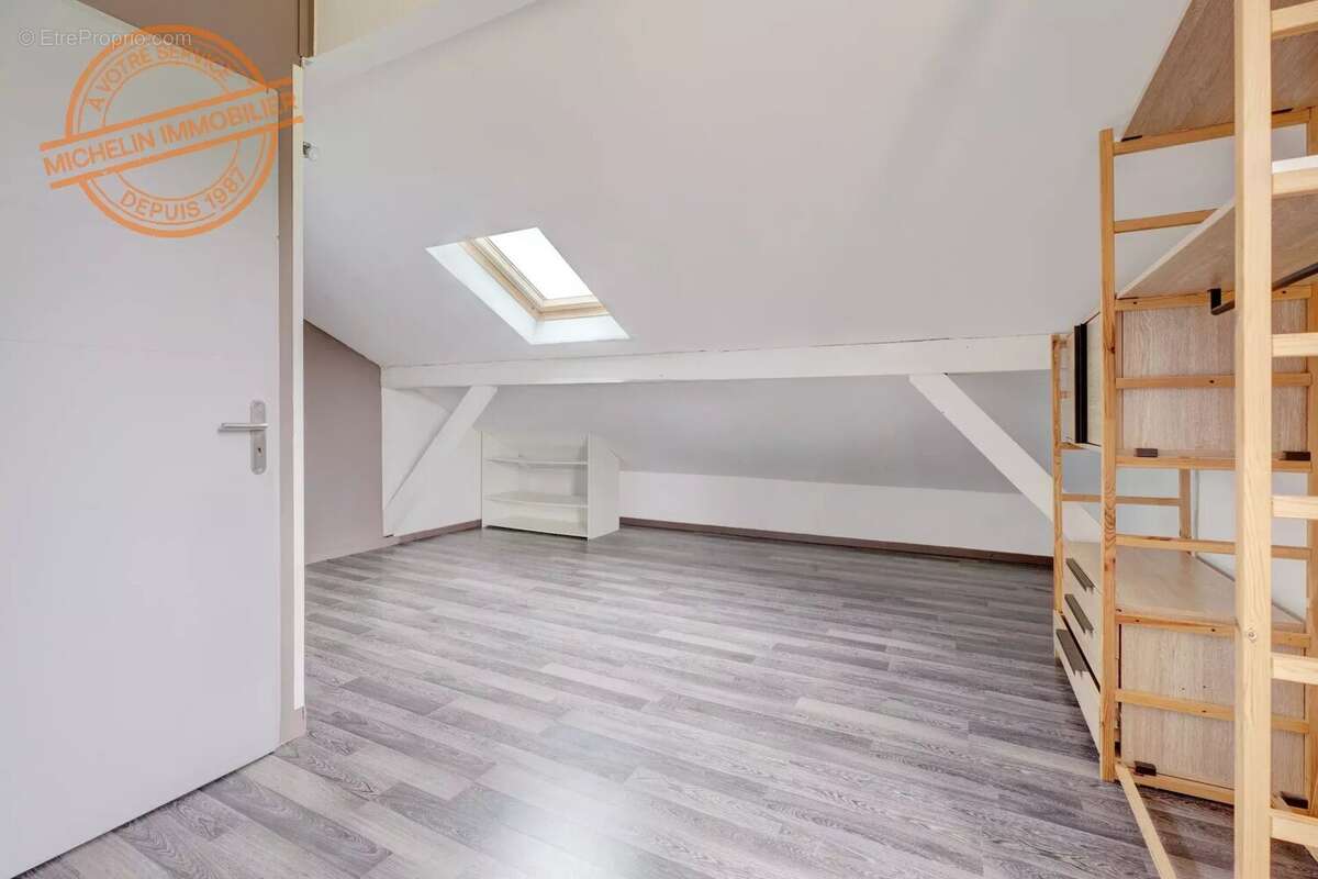 Maison à CHAMPAGNE-AU-MONT-D&#039;OR