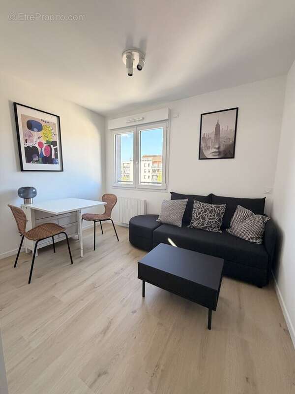 Appartement à PIERRE-BENITE