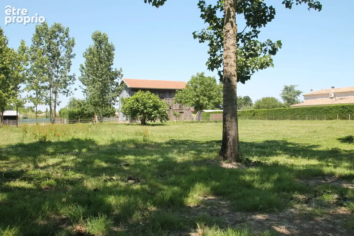 Ancien séchoir à tabac – 83 m² – Terrain de 5 428 m² – Potentiel de réhabilitation en habitation proche de CASTELJALOUX (47) - photo 4