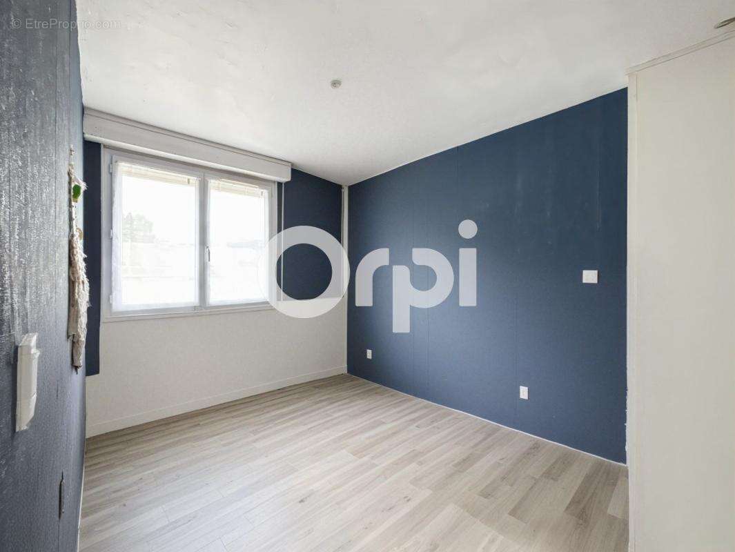 Pont de briques -  À Vendre : Ravissante Maison Semi-Mitoyenne à Saint-Étienne-au-Mont - photo 8