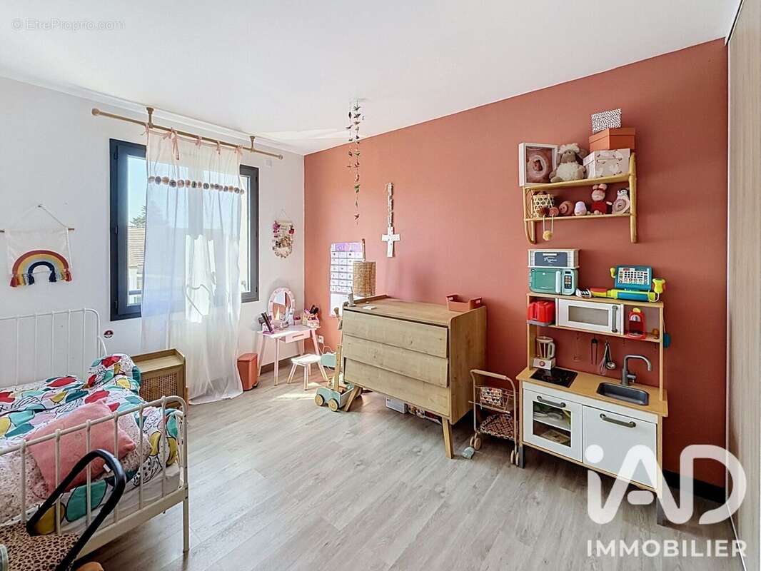 Maison 107 m² à Houdan  - photo 5