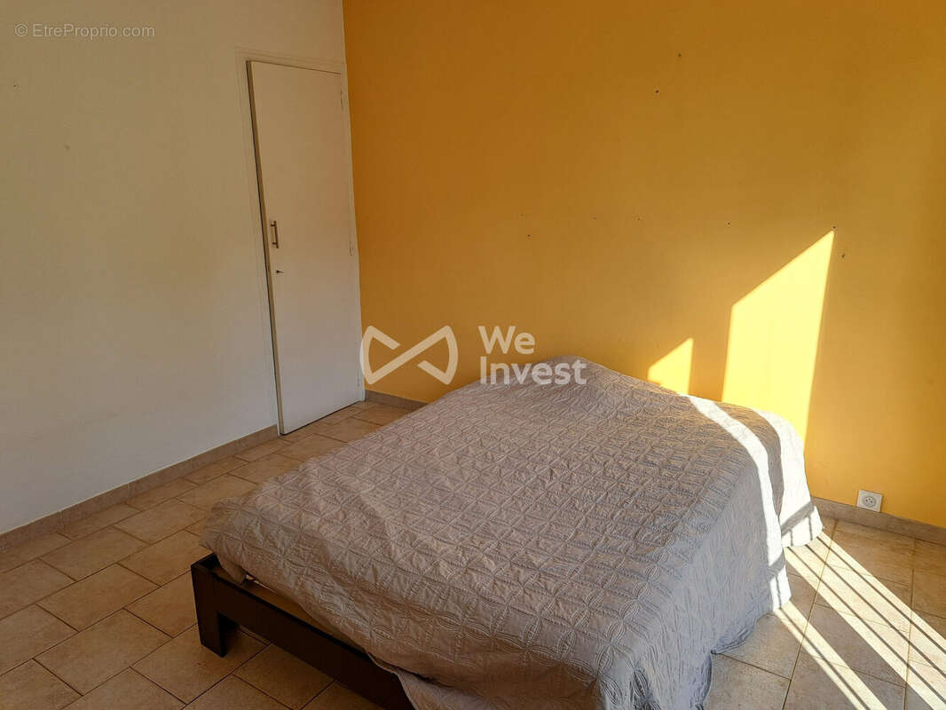 Chambre au Nord Est - Appartement à AIX-EN-PROVENCE