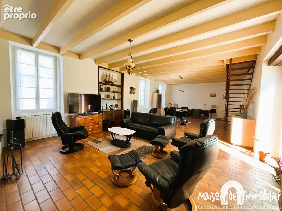 Proche meschers - maison 4 pieces - piscine - beau jardin - dependances - photo 4