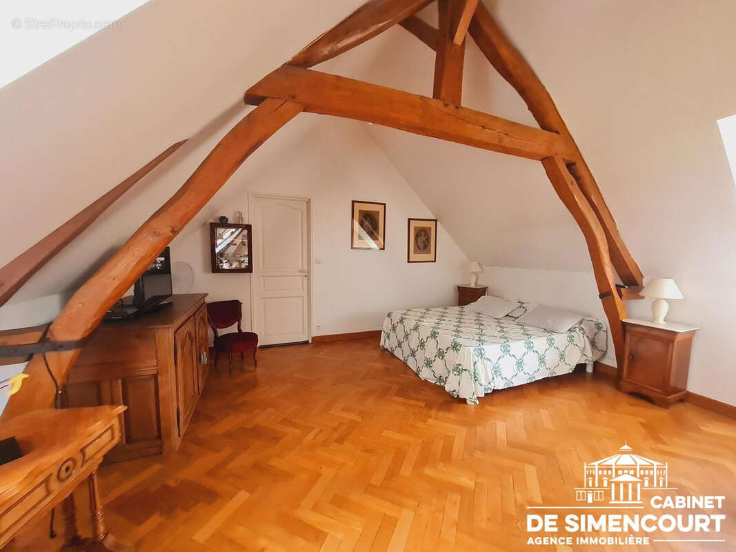 Maison à CROUY-SAINT-PIERRE