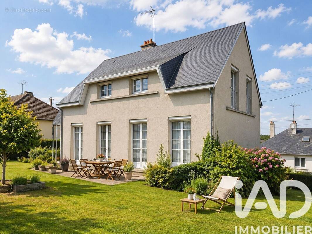 Photo 1 - Maison à VILLEDIEU-LES-POELES