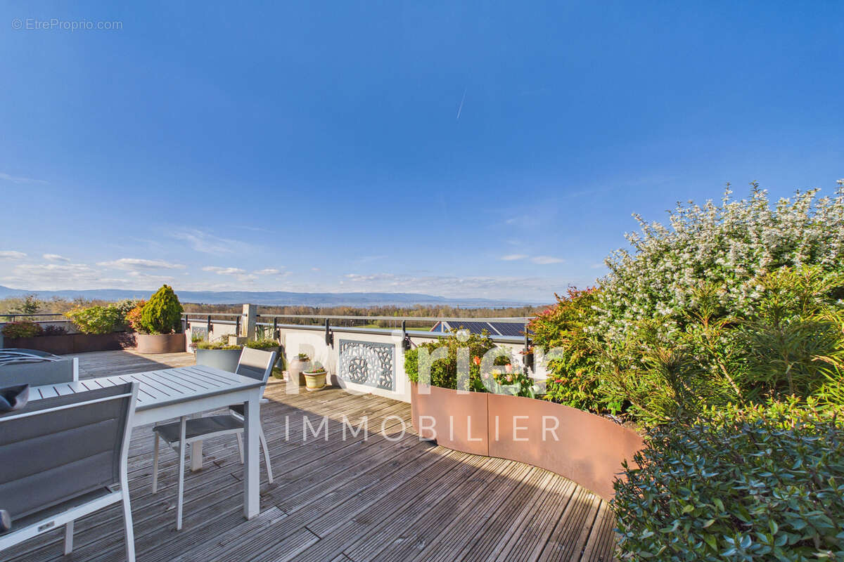 Appartement à SCIEZ