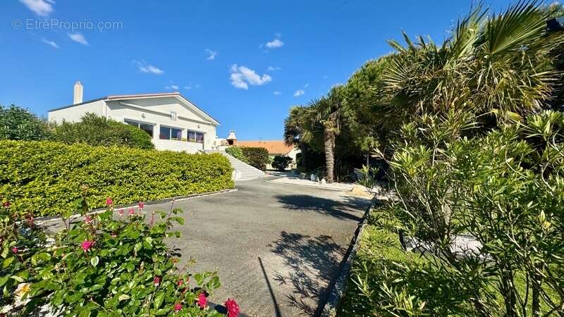 Maison à PORT-DES-BARQUES