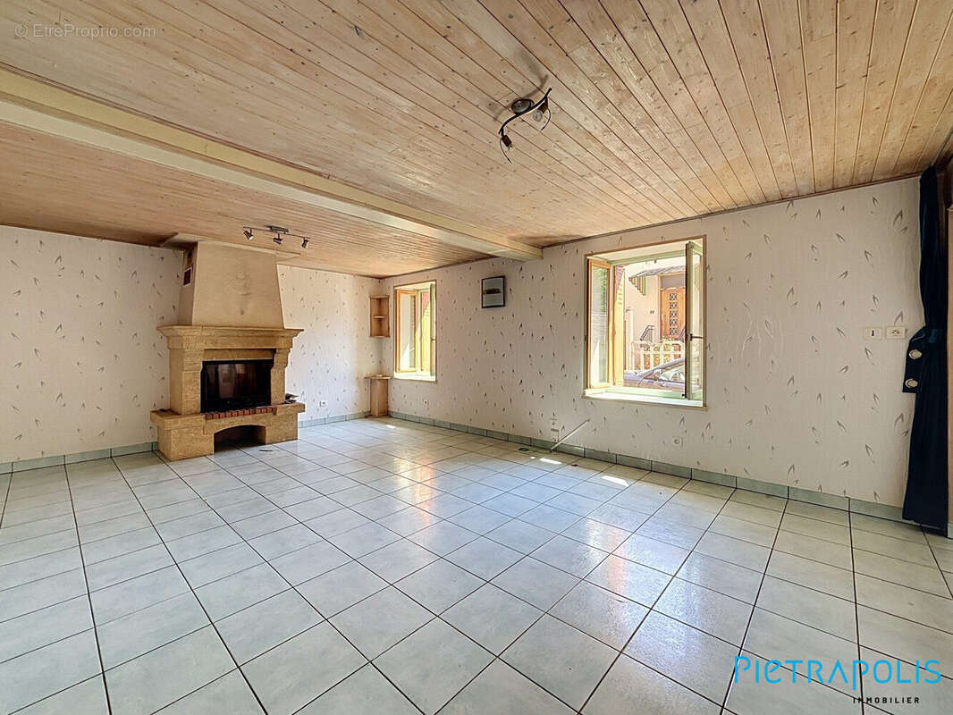 Maison 1 - Salon