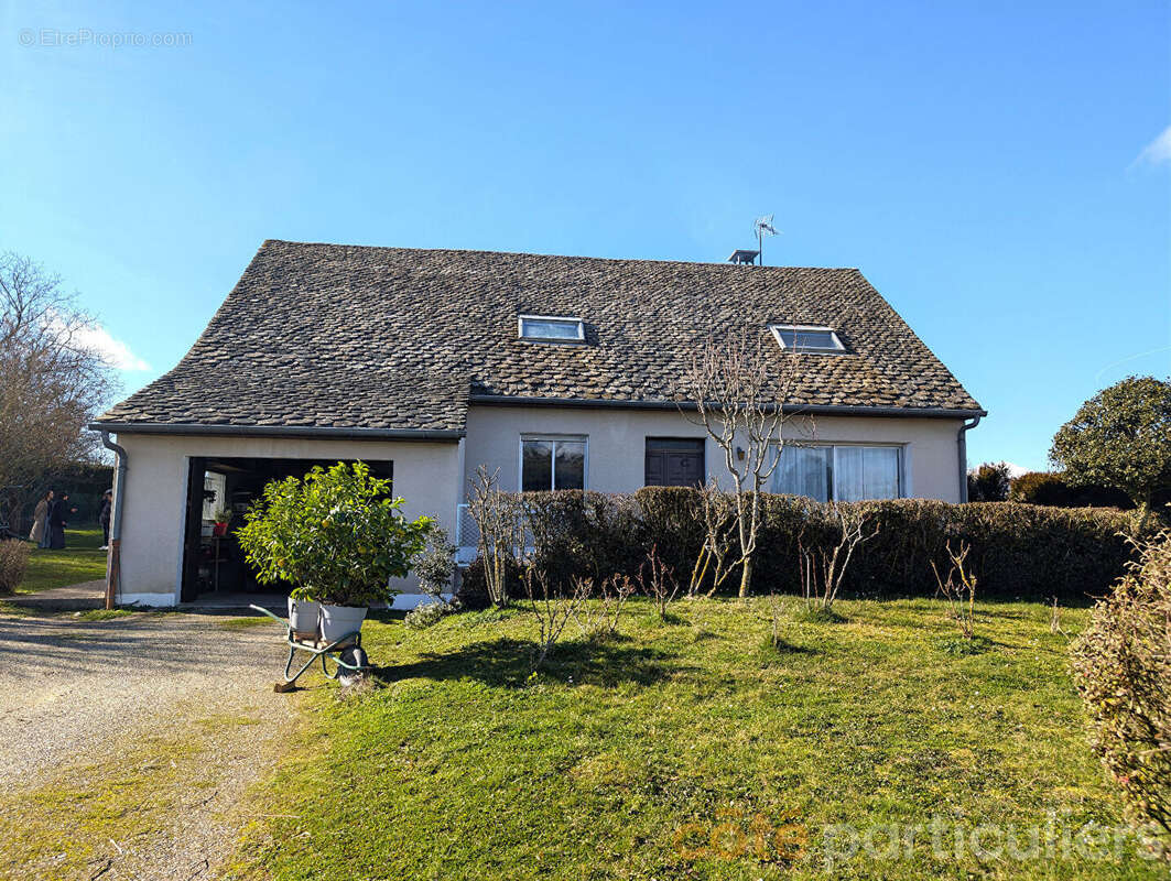 Maison à CALMONT