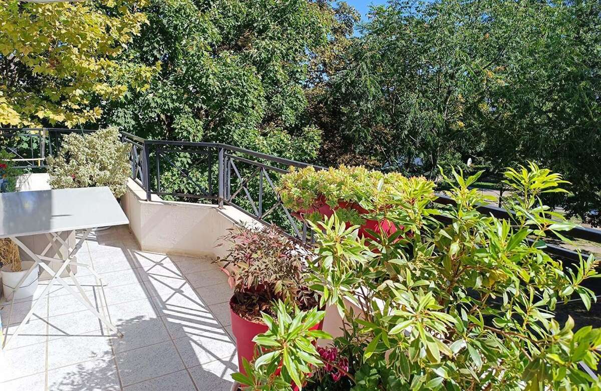 Appartement à ROSNY-SOUS-BOIS