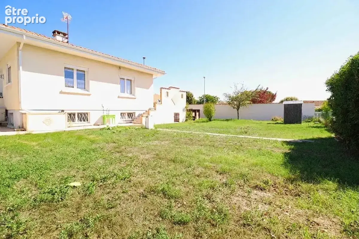 Photo Maison à Surgeres au prix de 316 000€