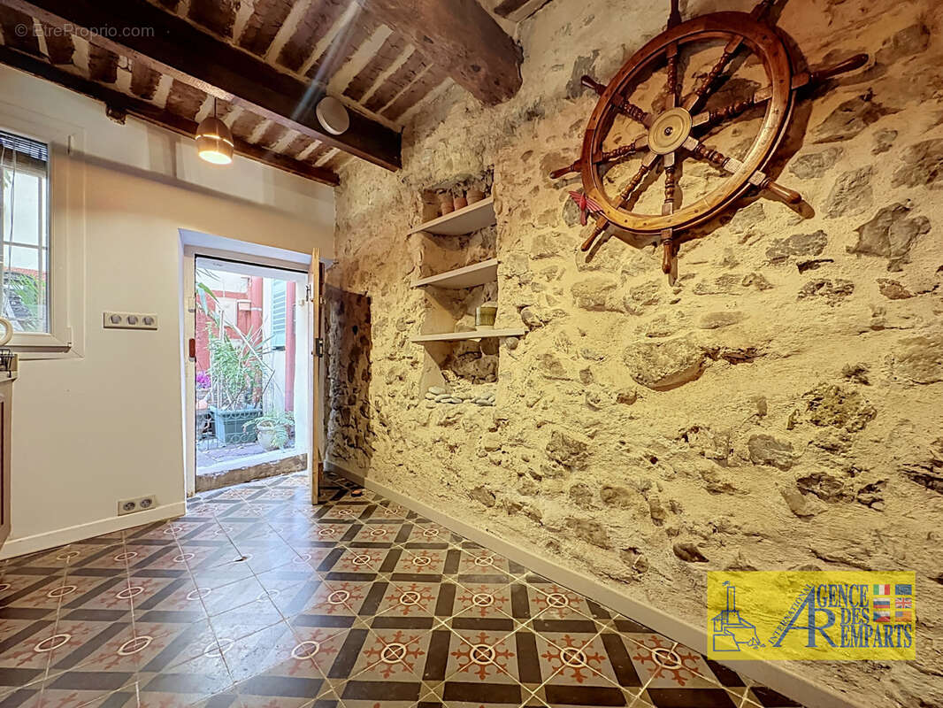 Appartement de caractère 82,95 m2 au cœur de la Vieille Ville - photo 10