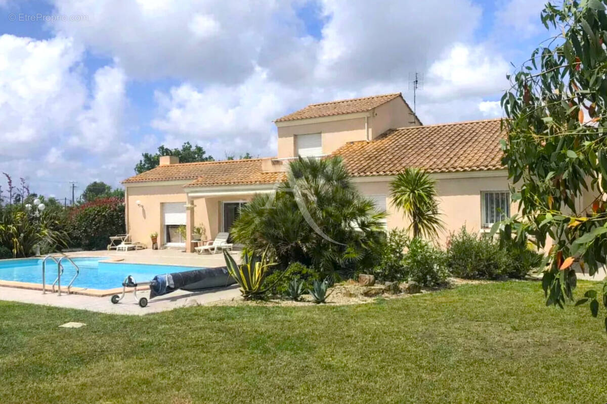 Maison à TALMONT-SAINT-HILAIRE