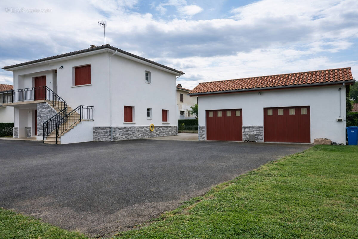 Maison à SAINT-PALAIS